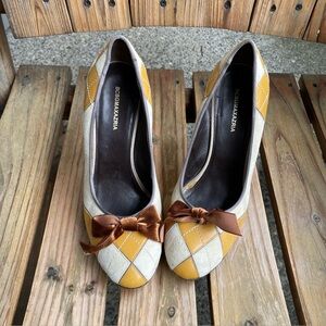 BCBG Max Azria Yellow Checkered Pump Heel Womens 9.5 Bows Leather